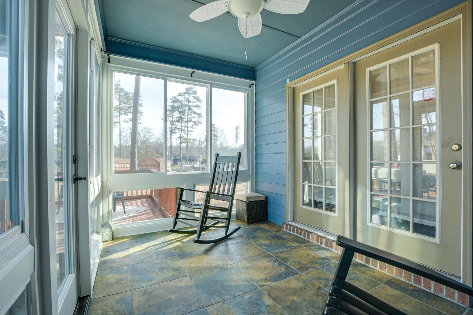 Lovely Fayetteville Home Deck And Fireplace! Exterior foto