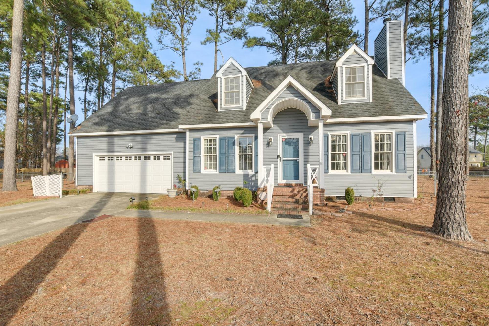 Lovely Fayetteville Home Deck And Fireplace! Exterior foto
